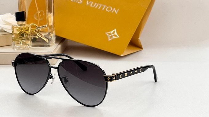 Louis Vuitton Sunglasses ID:20230516-165